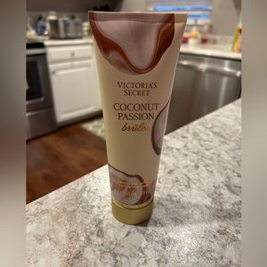 Victoria's Secret Bare Coconut Passion Brûlée Fragrance Lotion NEW
